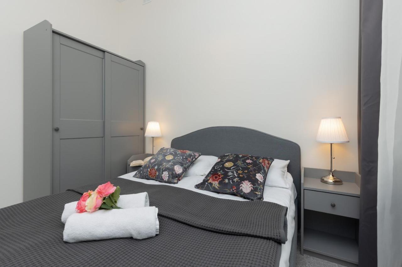 Warszawa Ochota Modern Apartment For Families By Noclegi Renters 外观 照片